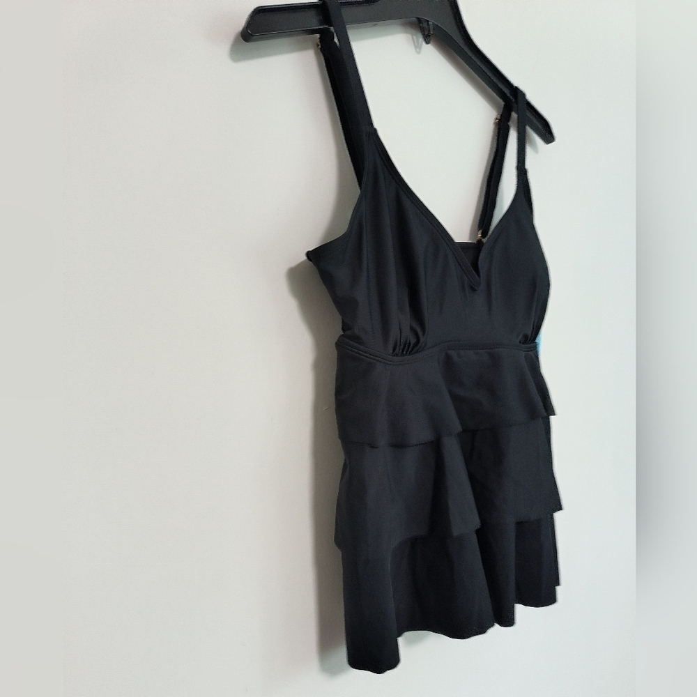 [5x$20] New Top Black Swimsuit / Size Medium / Price  Dropped!